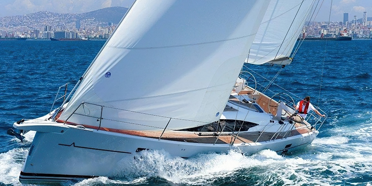 Продается парусная яхта AZUREE 41